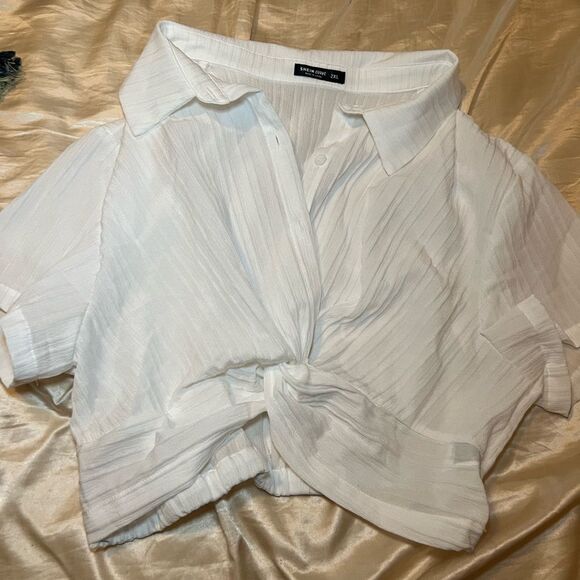 White Button-Up Blouse - Picture 1 of 4